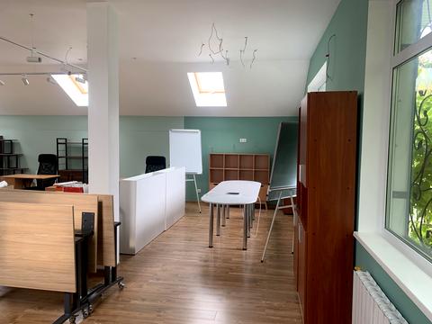 комерційна за адресою Ризька вул., 15