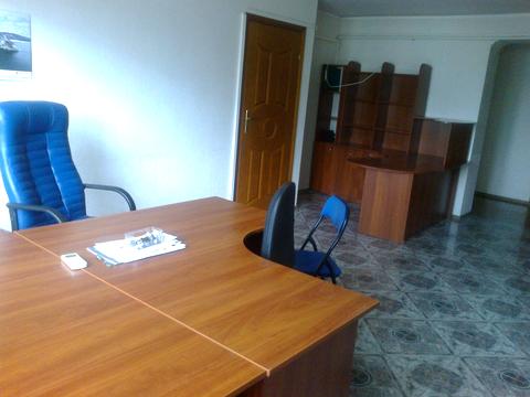 комерційна за адресою Анни Ахматової вул., 5