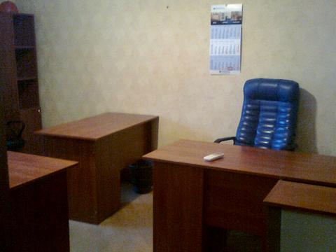 комерційна за адресою Анни Ахматової вул., 5