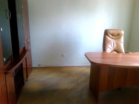 комерційна за адресою Анни Ахматової вул., 5