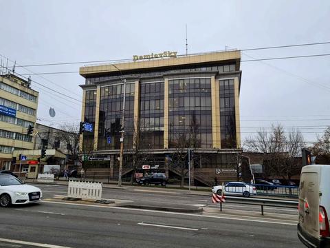 комерційна за адресою Валерія Лобановського просп., 119