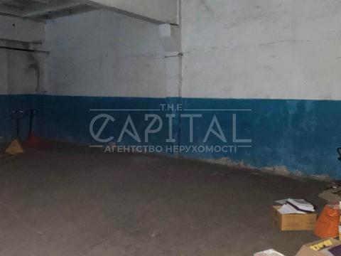 комерційна за адресою Саперно-Слобідська вул., 25