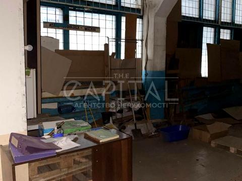 комерційна за адресою Саперно-Слобідська вул., 25