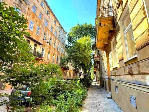 квартира по адресу Верхратского ул., 11а