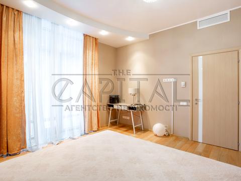 квартира за адресою Раїси Окіпної вул., 18