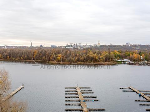 квартира за адресою Раїси Окіпної вул., 18