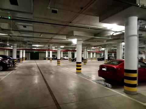 паркомісце за адресою Львівська вул., 15