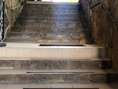 комерційна за адресою Січових Стрільців вул. (Артема), 40