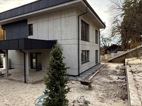 будинок за адресою Вишнева вул.