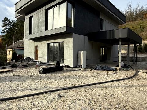 будинок за адресою Вишнева вул.