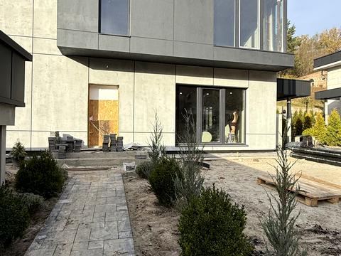 будинок за адресою Вишнева вул.