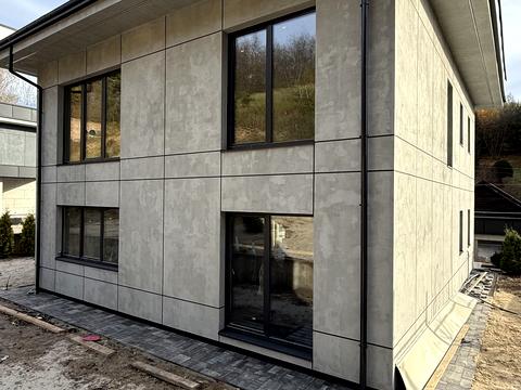 будинок за адресою Вишнева вул.