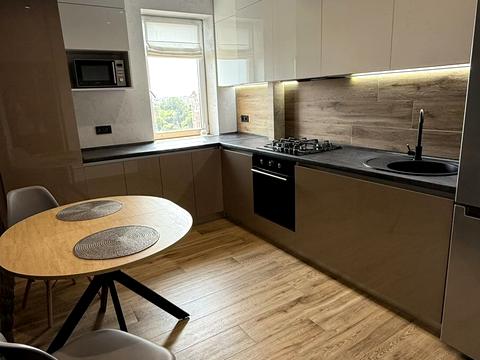 квартира за адресою Юліана Матвійчука вул. (), 141