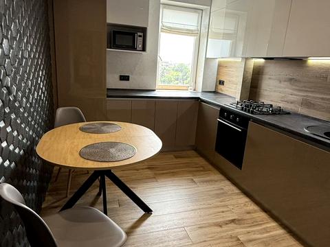 квартира за адресою Юліана Матвійчука вул. (), 141