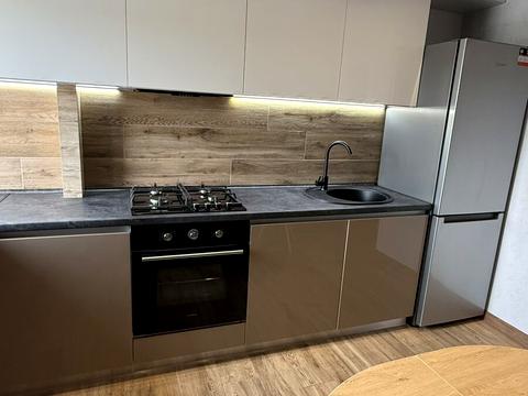 квартира за адресою Юліана Матвійчука вул. (), 141