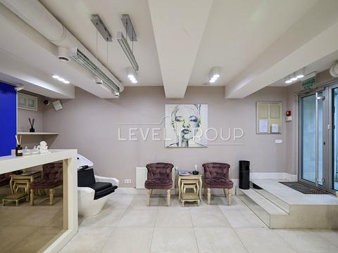 комерційна за адресою Олександра Кониського вул., 62