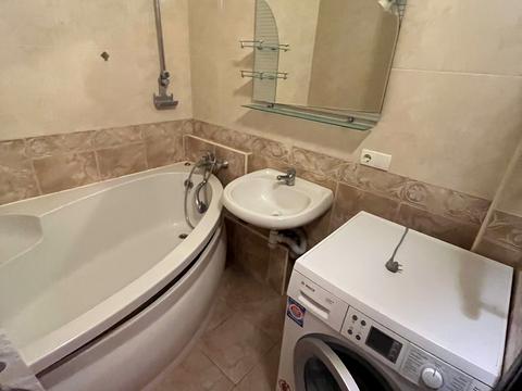 квартира за адресою Феодосійський пров., 14-А