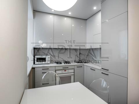 квартира за адресою Василя Тютюнника вул. (Анрі Барбюса), 11