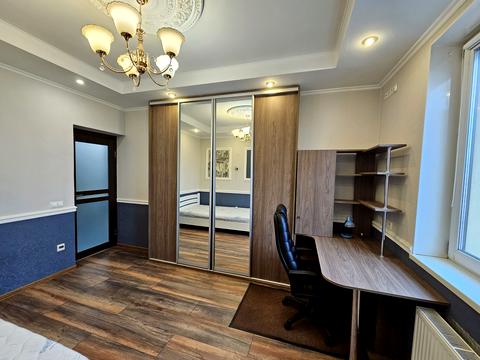 квартира за адресою Київ, В'ячеслава Чорновола вул., 27