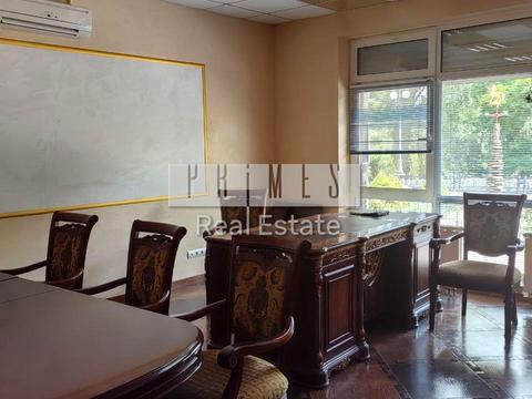 комерційна за адресою Оболонська набережна вул., 19