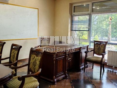 комерційна за адресою Оболонська набережна вул., 19