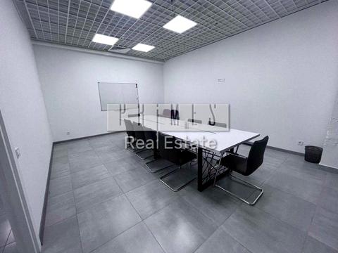 комерційна за адресою Героїв полку "Азов" вул. (Маршала Малиновського), 19