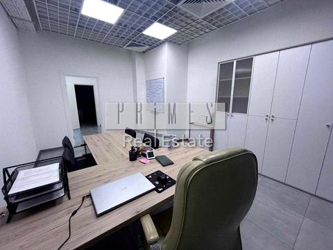 комерційна за адресою Героїв полку "Азов" вул. (Маршала Малиновського), 19