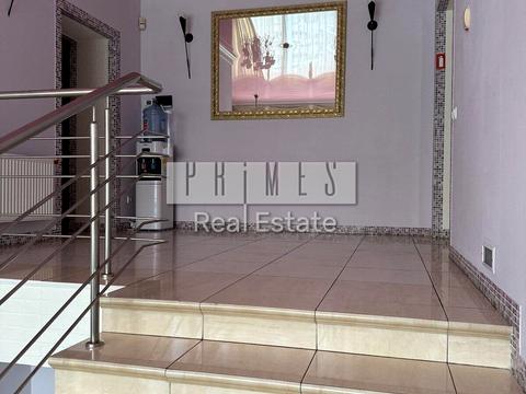 коммерческая по адресу Владимира Ивасюка просп. (Героїв Сталінграду), 4-А