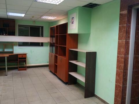 комерційна за адресою Академіка Вернадського бульв., 4