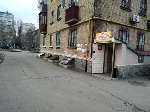 комерційна за адресою Академіка Вернадського бульв., 4