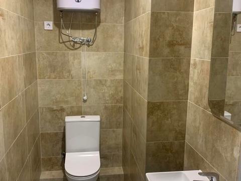 комерційна за адресою Золотоустівська вул., 27