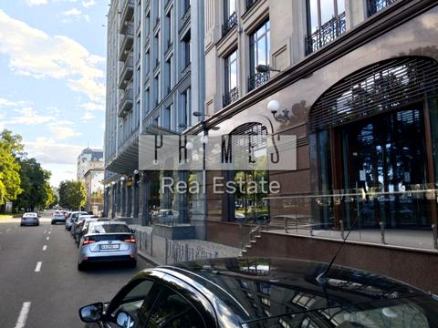 комерційна за адресою Набережно-Хрещатицька вул., 58