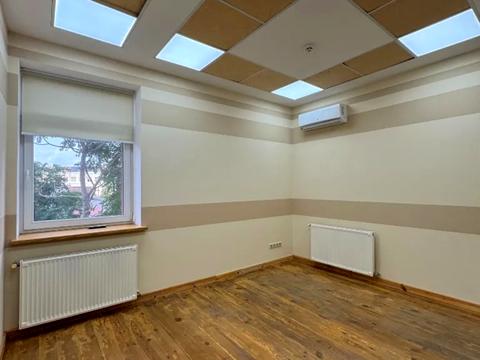 комерційна за адресою Вознесенська вул., 50