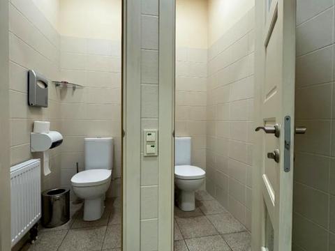 комерційна за адресою Вознесенська вул., 50