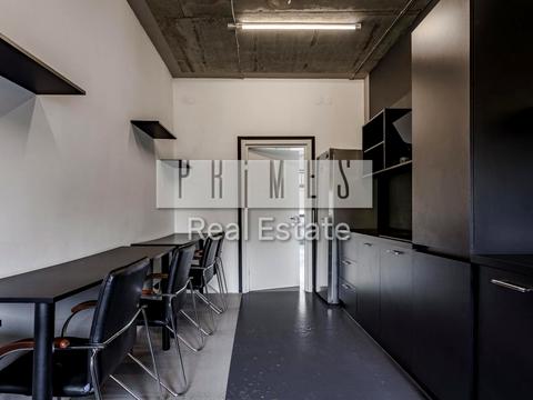 комерційна за адресою Воздвиженська вул., 51А