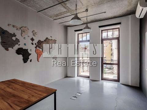 комерційна за адресою Воздвиженська вул., 51А