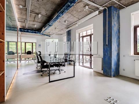 комерційна за адресою Воздвиженська вул., 51А