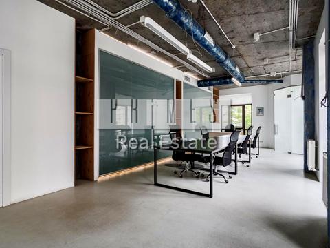 комерційна за адресою Воздвиженська вул., 51А