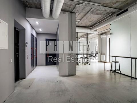 комерційна за адресою Воздвиженська вул., 51А