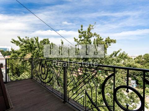 комерційна за адресою Воздвиженська вул., 51А