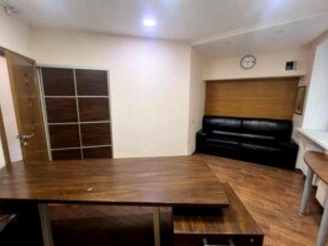 комерційна за адресою Лешко-Попеля вул., 7