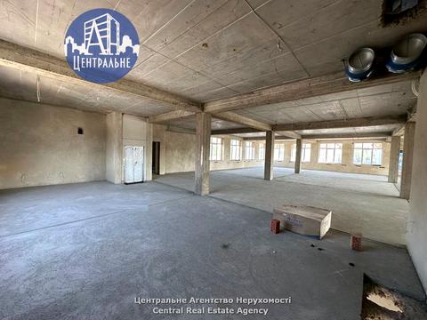 комерційна за адресою Хотинська вул., 39в