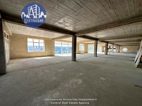 комерційна за адресою Хотинська вул., 39в