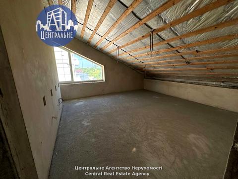 комерційна за адресою Хотинська вул., 39в