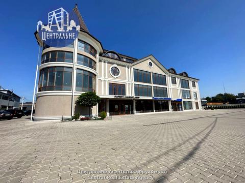 комерційна за адресою Хотинська вул., 39в