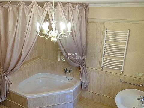 будинок за адресою Лісова вул.