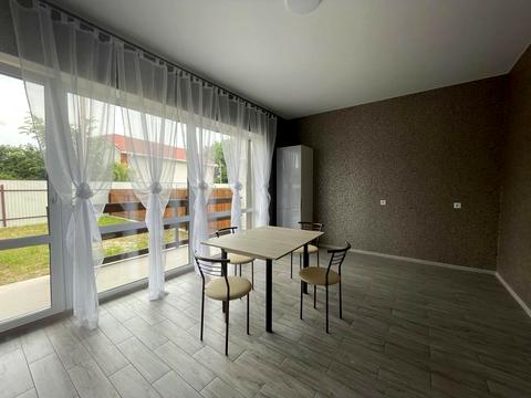 будинок за адресою с. Вишеньки, Єдності вул., 8