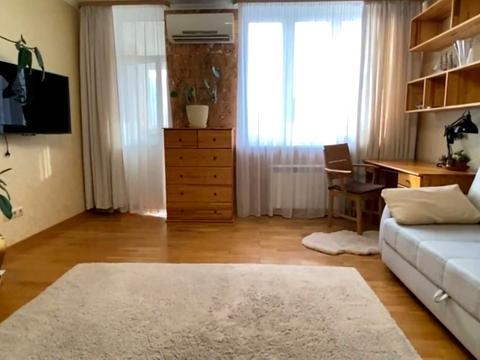 квартира за адресою Бориса Гмирі вул., 2