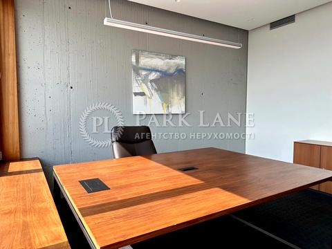 коммерческая по адресу Кловский спуск, 7