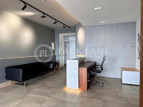 коммерческая по адресу Кловский спуск, 7